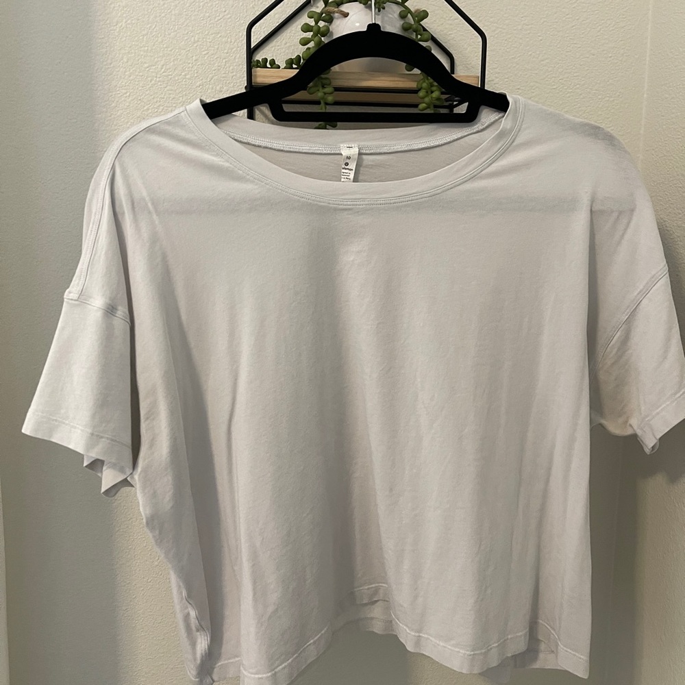 Lulu Lemon crop